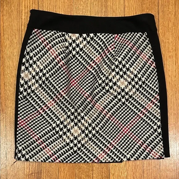 White House Black Market Black and White Plaid Women's Skirt Size 8 - Picture 8 of 10